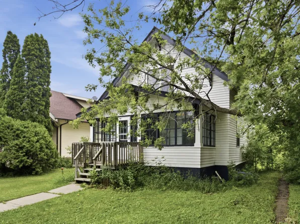 228 9th St N, Breckenridge, MN 56520