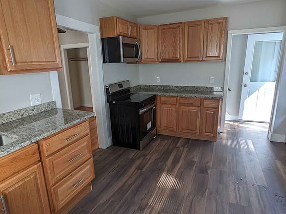 2nd image of 153 High St #159