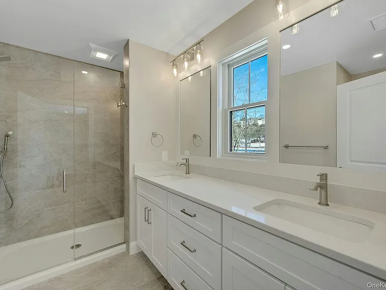 44 Rogers St #A — Photo 16