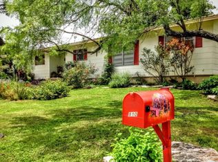 810 Ettie St, Fredericksburg, TX 78624