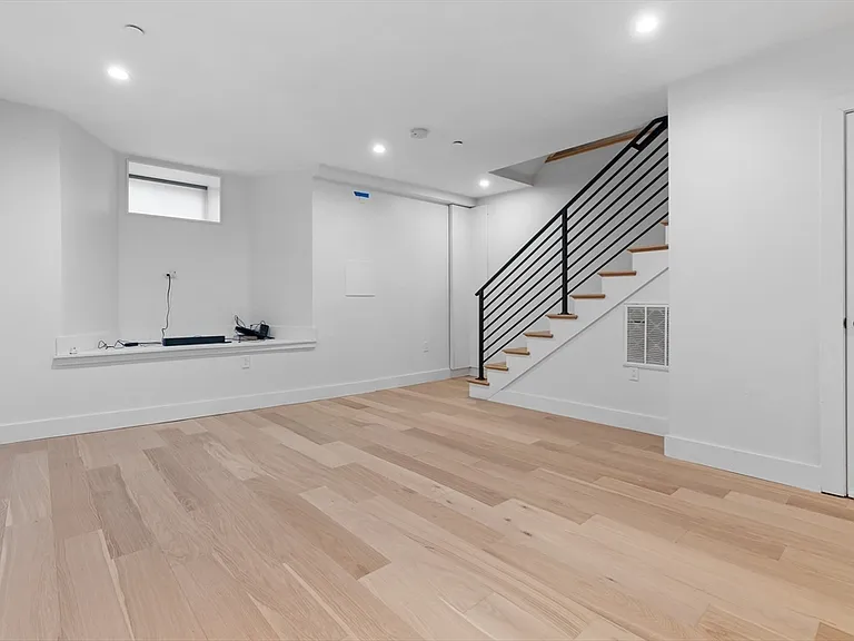 143 Trenton St #1 — Photo 5