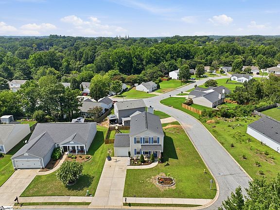 2nd image of 25 Willow Bend Dr