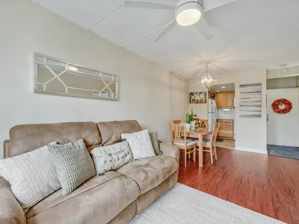 9977 Shore Road image 13 of 27