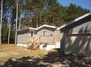 E2650 Marion Ln, Waupaca, WI 54981