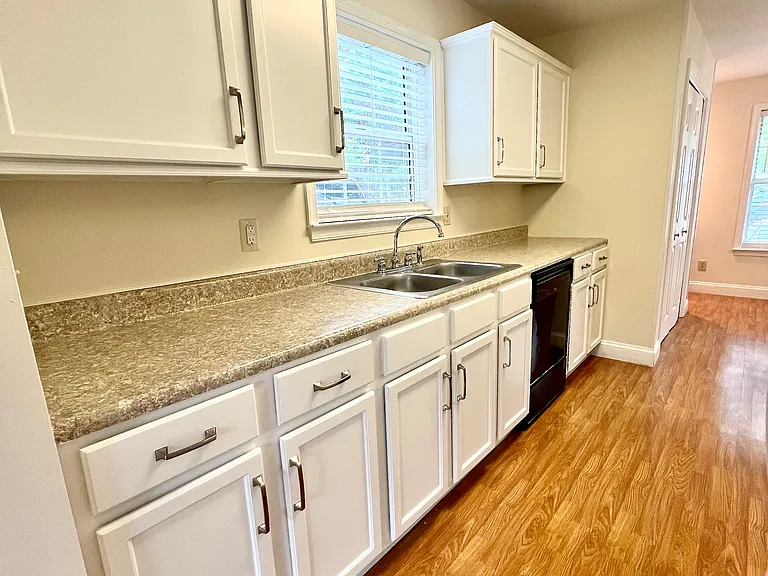 9140 Honeysuckle Dr — Photo 16