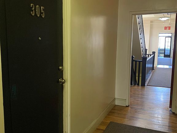 3rd image of 1717 N Normandie Ave APT 305