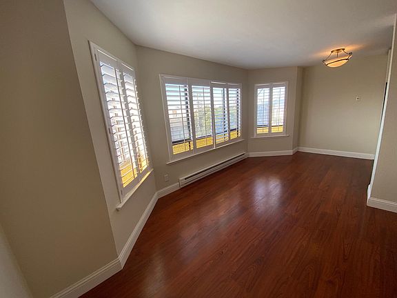 3rd image of 2550 Sloat Blvd APT 6