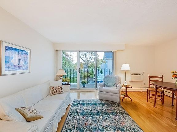 3rd image of 245 Lafayette St APT 2C