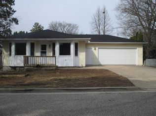 43 Fern Dr, Montello, WI 53949