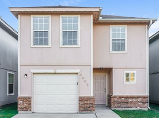 4955 N Cancun Dr, Houston, TX 77045