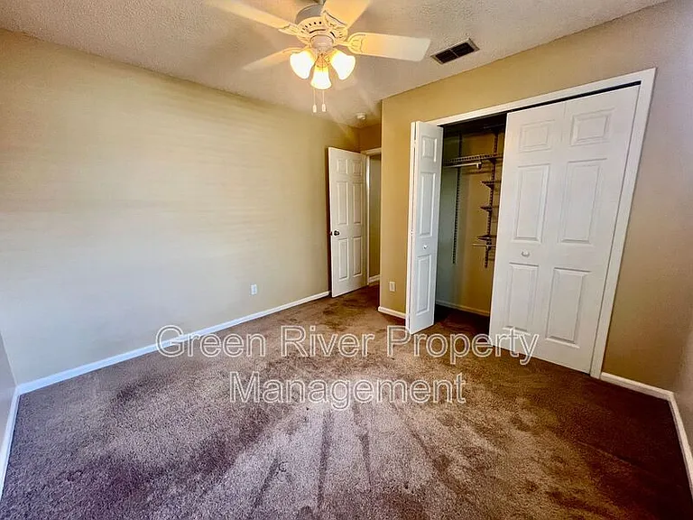 13140 Staffordshire Dr S — Photo 25