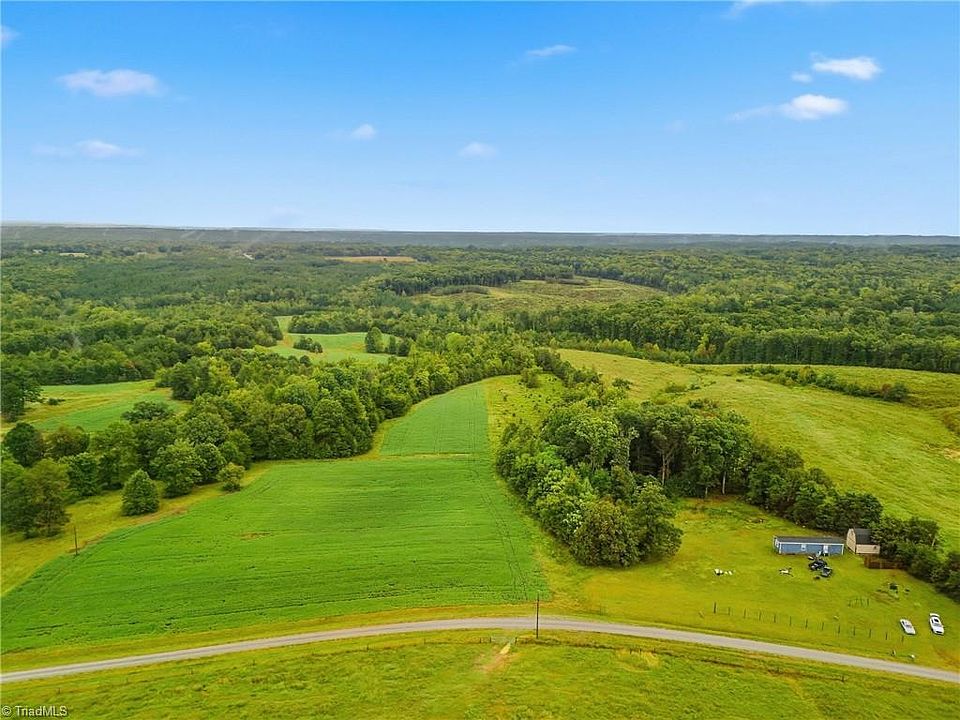 1st image of 692 Topnot Rd