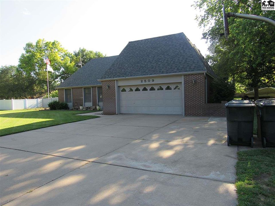 2nd image of 2509 N Tyler St