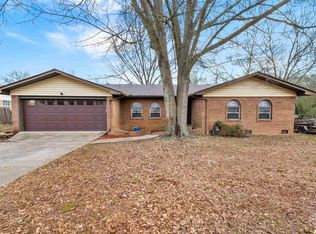 2 Cardinal Valley Dr, North Little Rock, AR 72120
