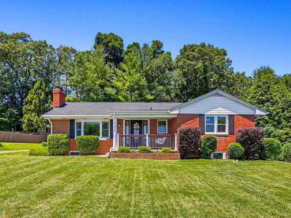 1644 Saint Paul St, Hampstead, MD 21074