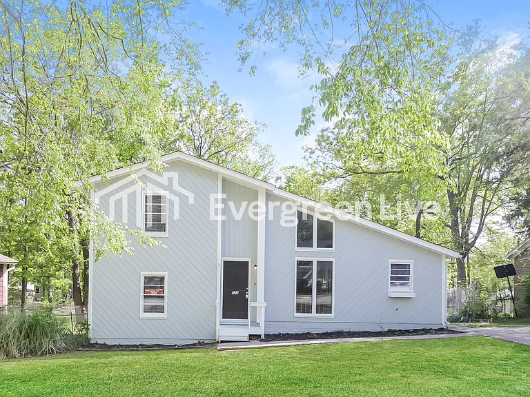 572 Parlock Rd — Photo 15