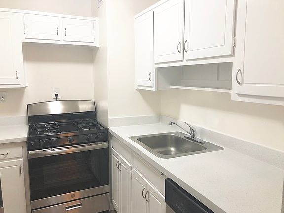 4th image of 3225 Johnson Ave APT 2F