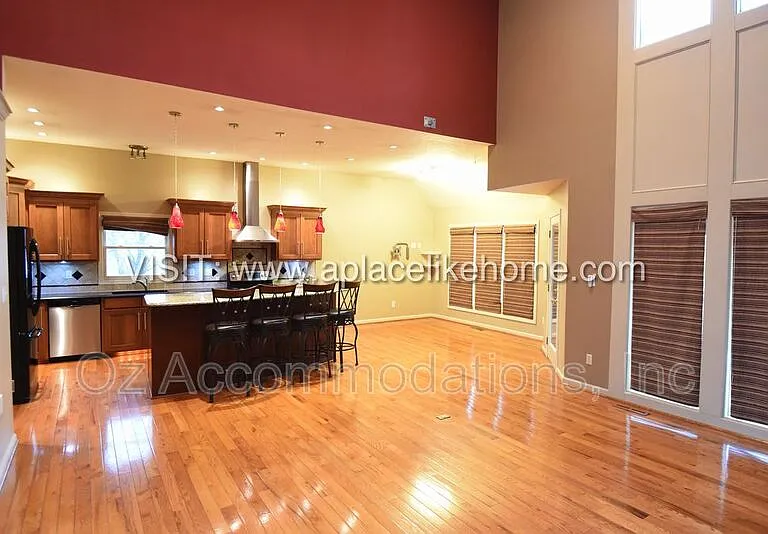 1140 SW Huntington Dr — Photo 5