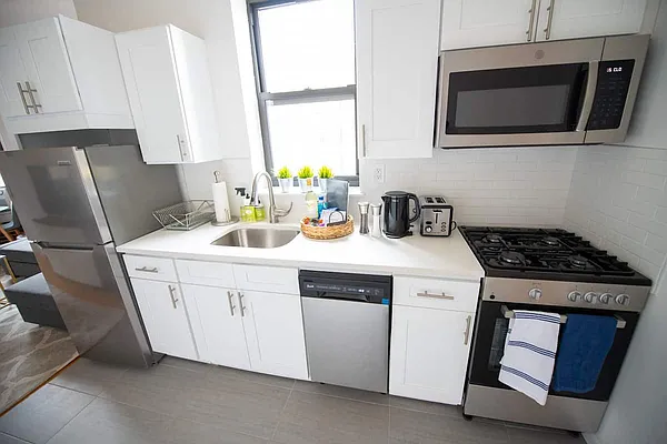 Rented by Park River | media 11