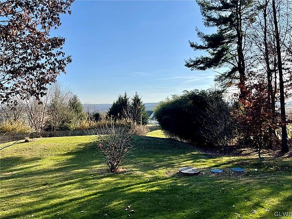 4th image of 109 Spring House Dr