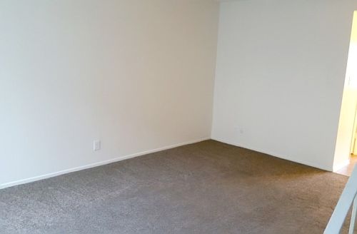 5th image of 14800 S Berendo Ave APT 8