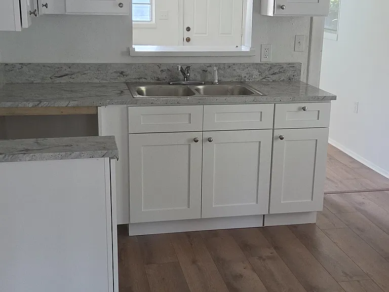 108 W Curtis St — Photo 8