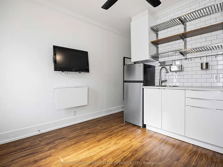 793 Pape Ave #4 — Photo 7