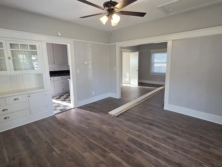 4139 Locust St — Photo 8