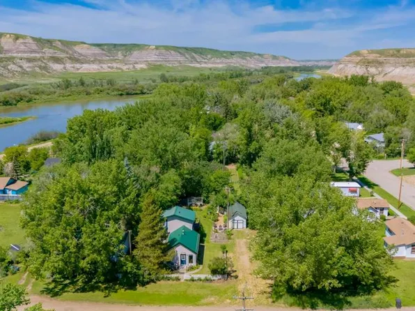 235 S 5th St, Drumheller, AB T0J 1B0