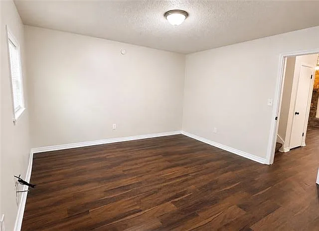 3324 Seine St #B — Photo 7