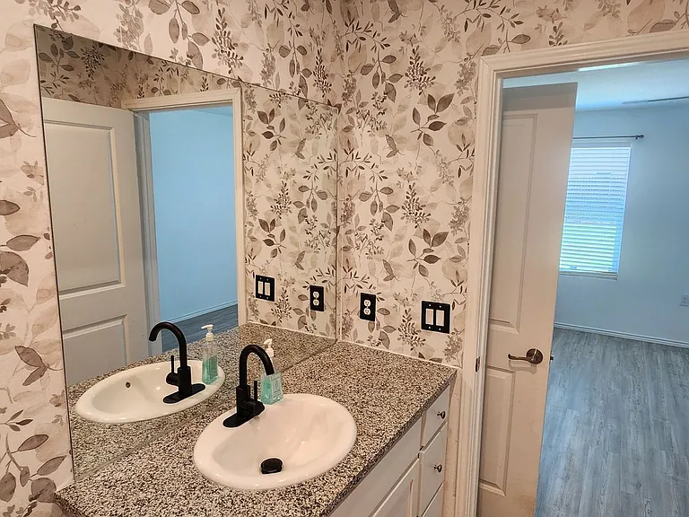 4538 Zoe Pass — Photo 12