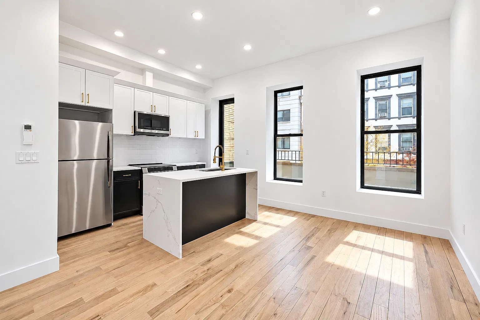 47 West 55th Street — Photo 2