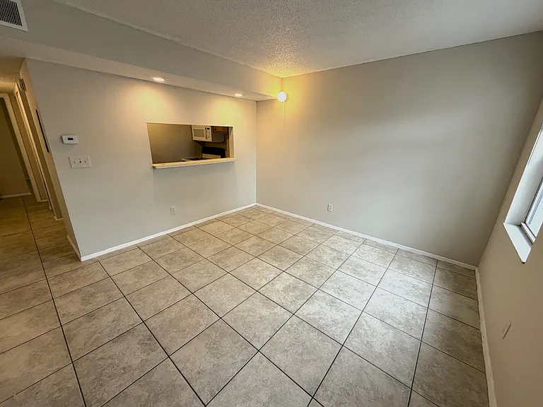 7009 Waterside Dr — Photo 3