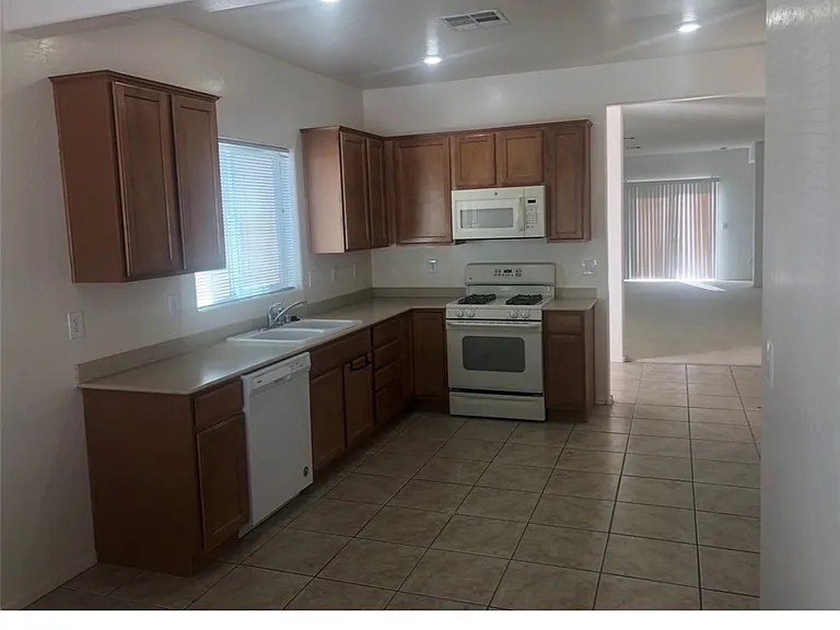 7908 Broadwing Dr — Photo 17