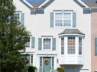 13 Dogwood Ln, Phillipsburg, NJ 08865