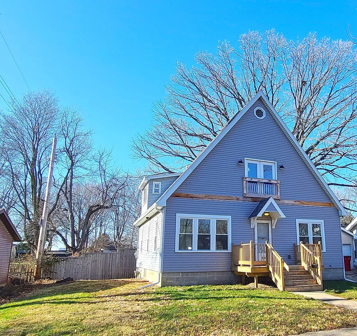 205 N Victor St photo 1
