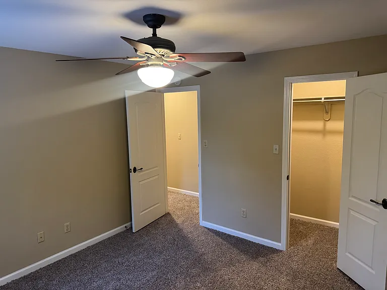 411 N Madison St #D — Photo 10