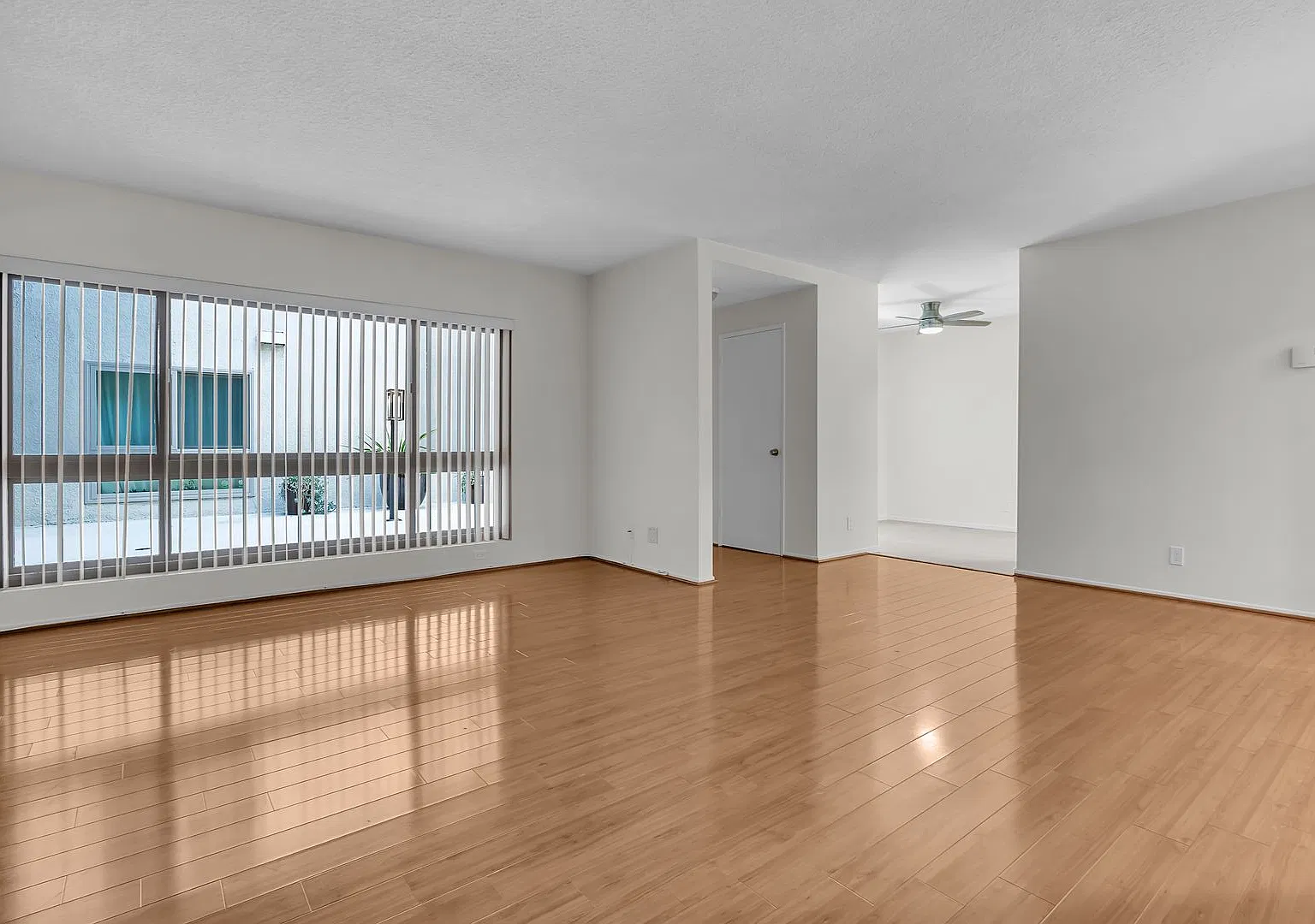 Bright & Spacious 2-Bedroom, 2-Bathroom Apartment with Garage Parking! — Photo 2