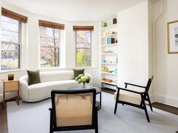114 Brook St #1, Brookline, MA 02445