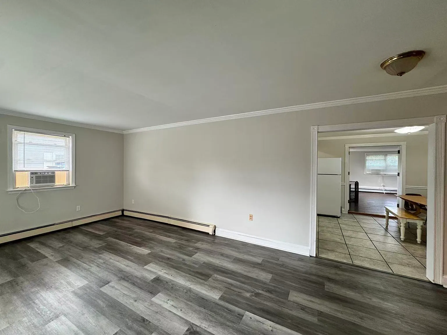 5 bed, 2350 sqft, $2,700 — Photo 4