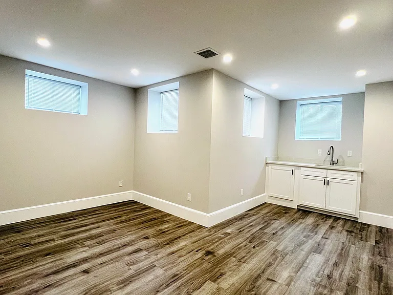 440 Washington St #1 — Photo 6