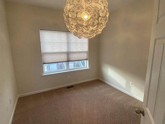 3rd image of 120 Kingsley Dr