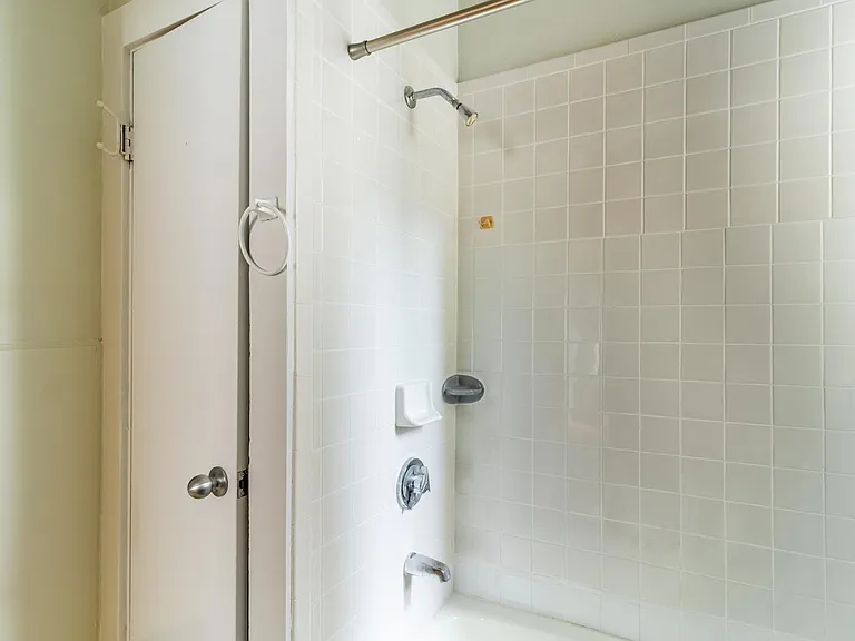 787 Columbia Rd #1L — Photo 8