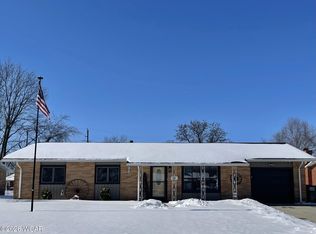 221 Devonshire Dr, Lima, OH 45804