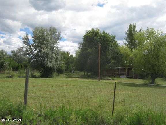 3rd image of 424 S Veterans Ln