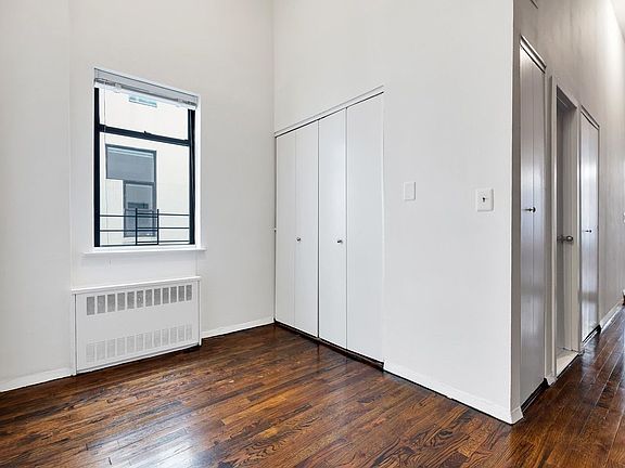 5th image of 215 W 84th St APT 218