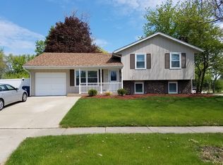 170 Armitage Ave, Glendale Heights, IL 60139