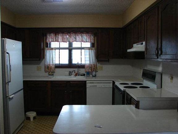 5th image of 142 W Palmetto Dr