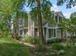 78 N Edgewood Rd, Bedminster, NJ 07921