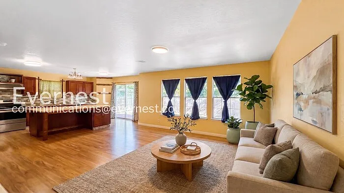 3 bed, 2.5 bath, 2234 sqft, $1,800 — Photo 2